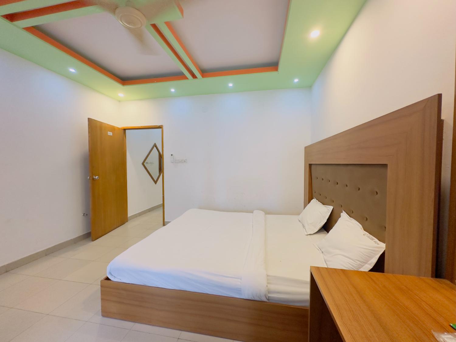 Honeymoon Suite