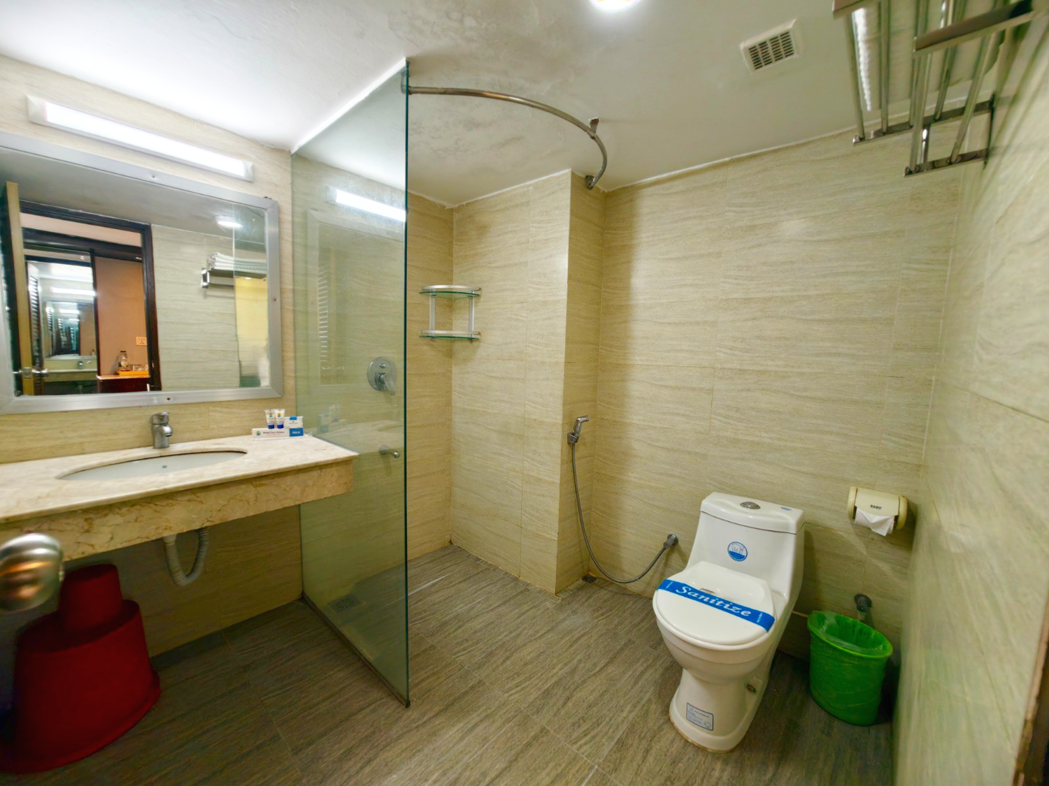 Premier Double King with Balcony (Higher Floor)