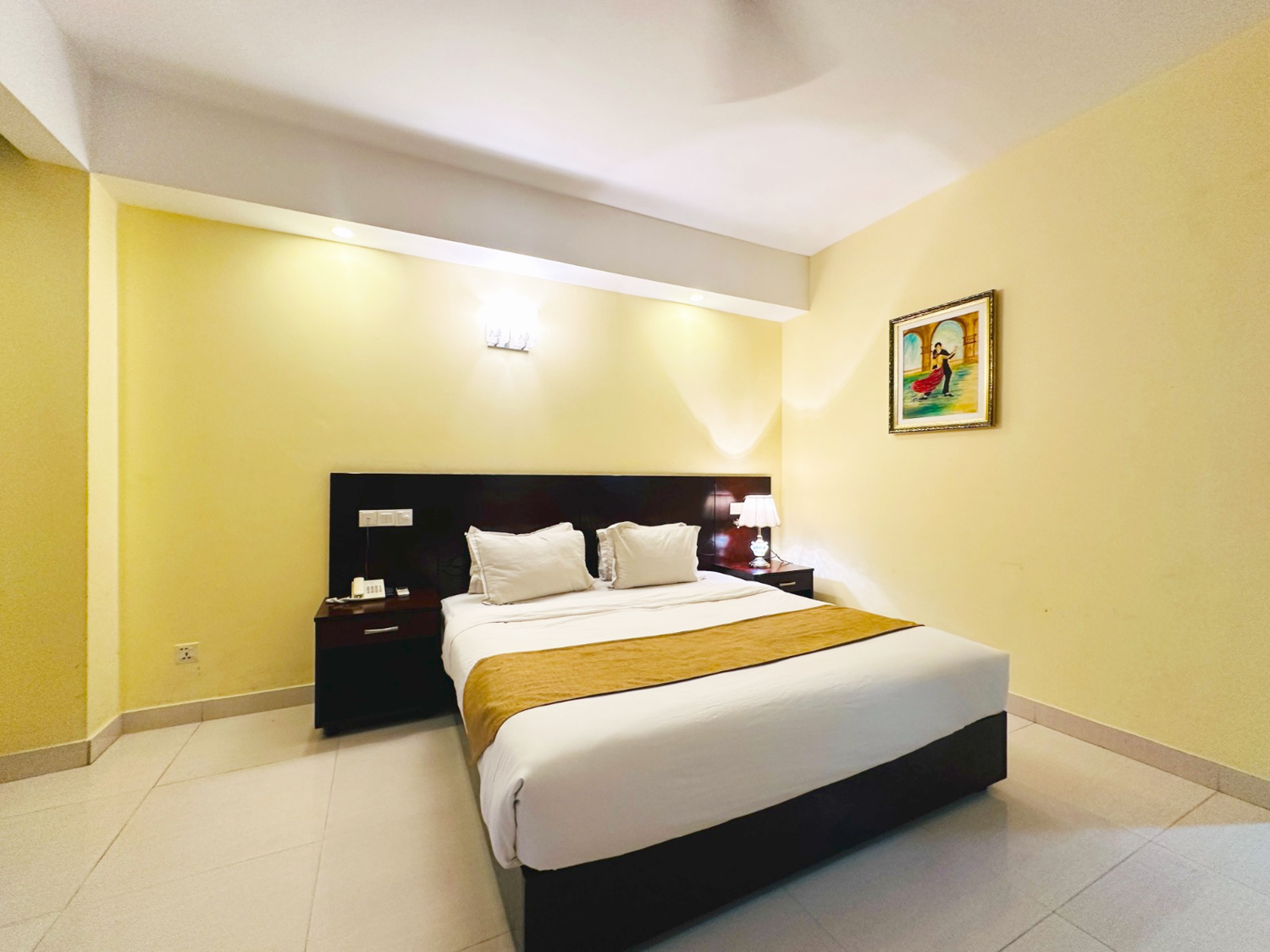 Premier Double King with Balcony (Higher Floor)