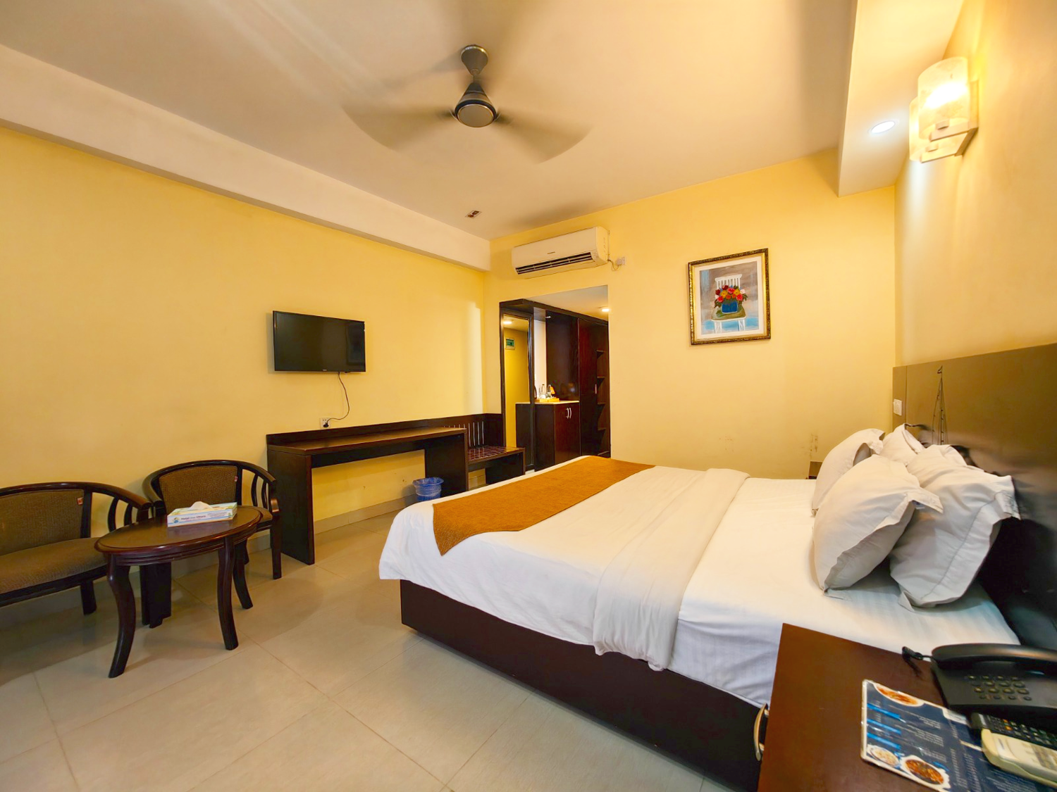 Deluxe Double King with Balcony