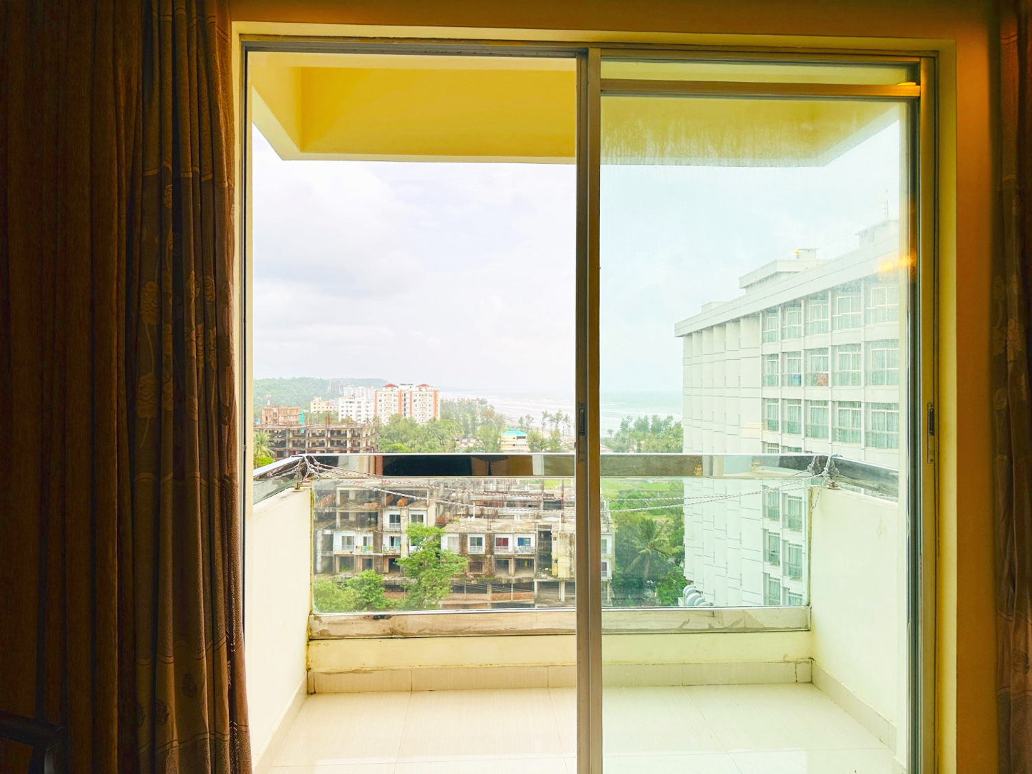 Premier Double King with Balcony (Higher Floor)